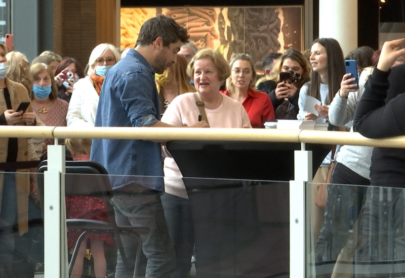 Agustín Galiana à la rencontre de ses fans à Charleroi !