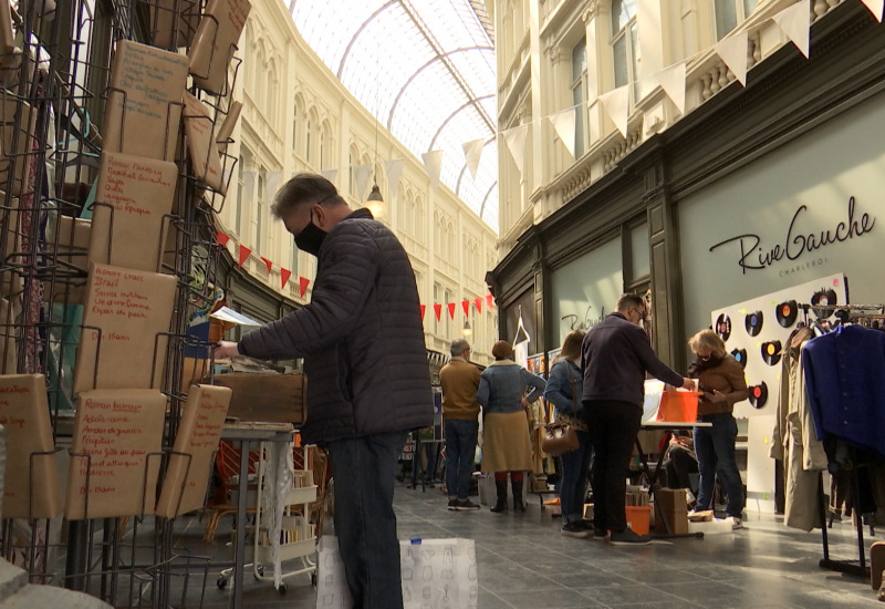 Charleroi : succès pour la première "Bourse au Rétro" ce samedi dans le Passage de la Bourse