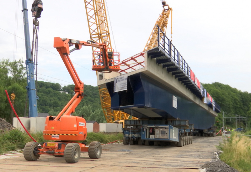 Thuin: un nouveau pont pour la ligne de trains 130A