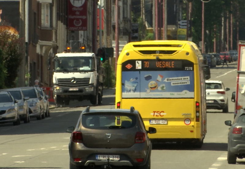 Charleroi : les zones de parking à proximité du BHNS seront toutes maintenues