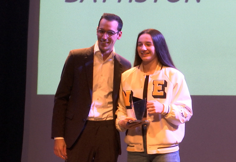 Montigny-le-Tilleul : la jeune Louann Battiston décroche le mérite de l'espoir sportif dans sa commune pour ses performances en basket