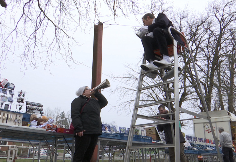 Thuin: Un crieur public annonce la programmation du Centre Culturel ! 