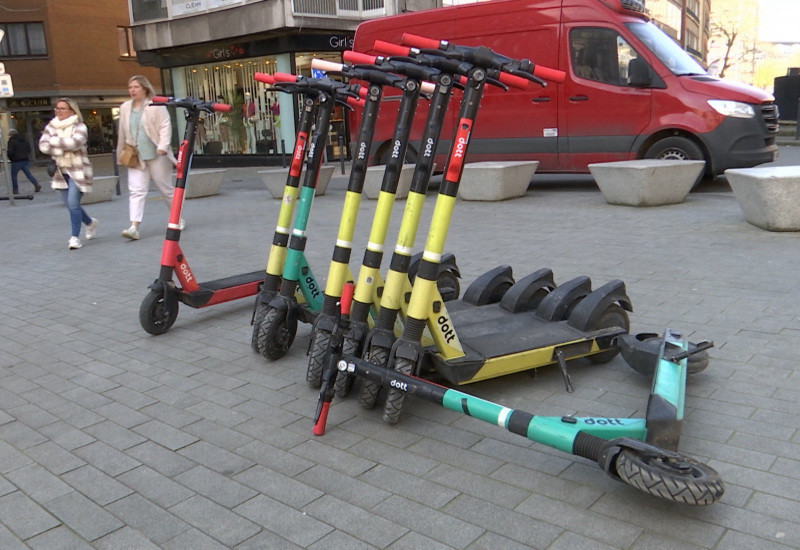 Trottinettes électriques: aucune mesure plus stricte à Charleroi