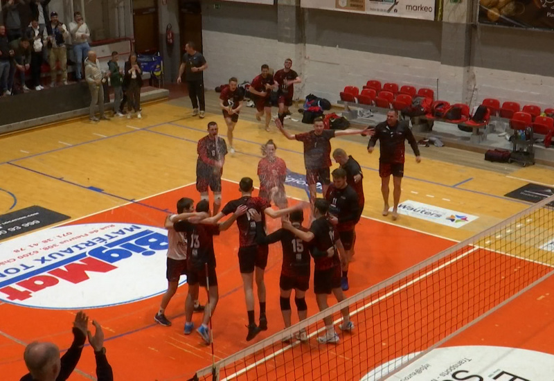 Le Charleroi Volley champion en P1 Messieurs