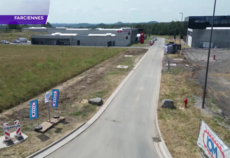 Farciennes : une rue Philippe Maystadt inaugurée dans le parc économique des Fontenelles