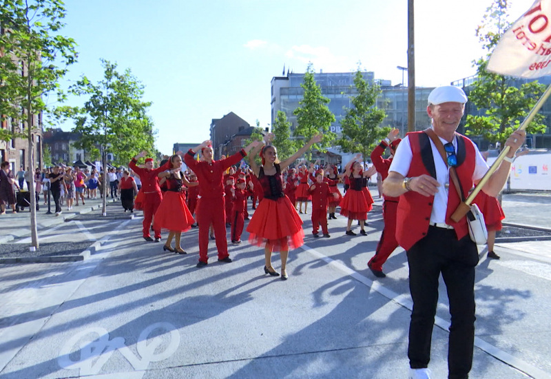 Protocole et grand cortège pour inaugurer la place du Manège