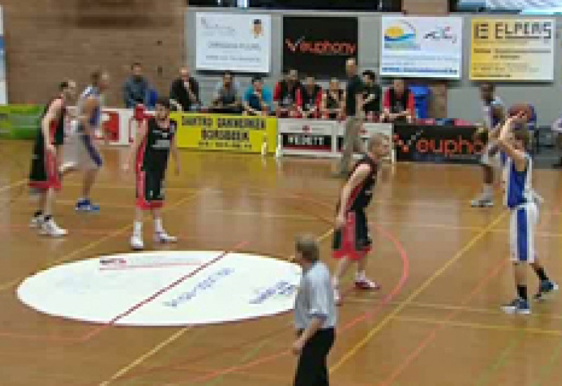 01/05/11 : Kangoeroes - Essor Charleroi