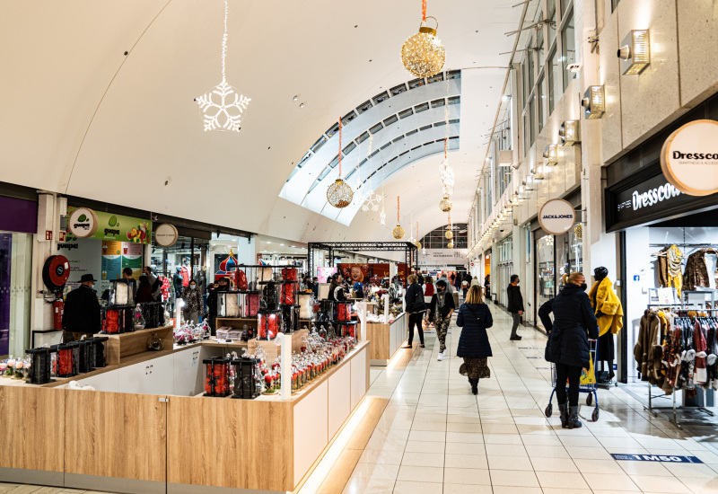 Châtelineau : un lifting en profondeur aux couleurs de la région pour le Shopping Cora (Vidéo)