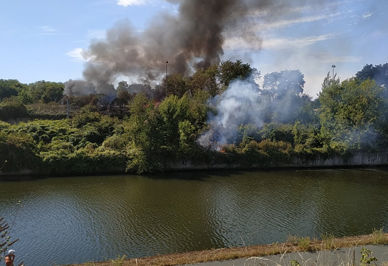 Un incendie en cours au Recyparc de Couillet