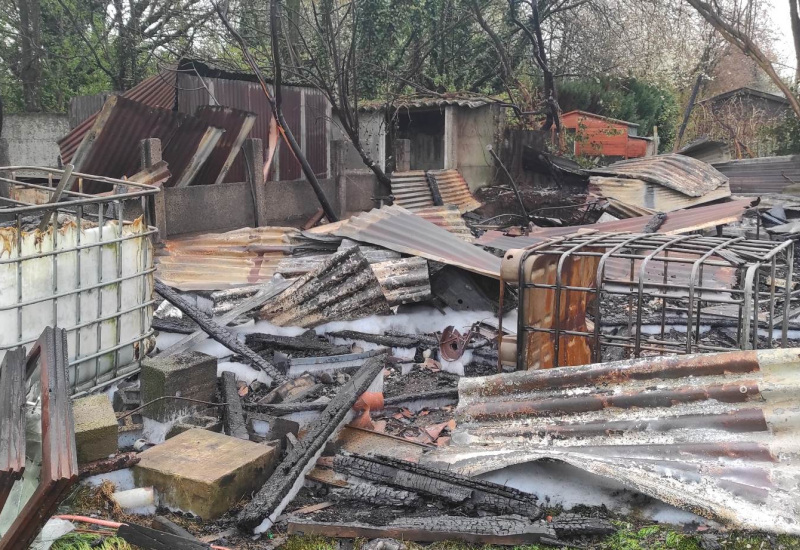 Courcelles, un hangar part en fumée, pas de blessés