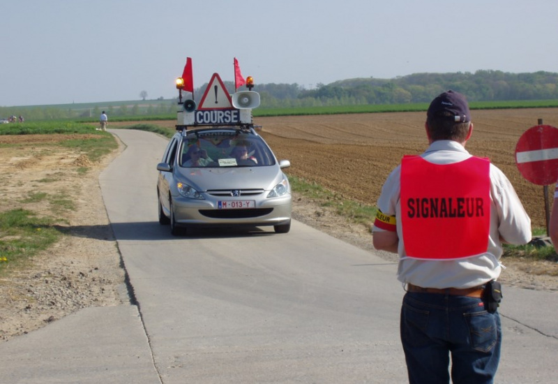 Tour de Wallonie: la Ville de Thuin cherche des signaleurs 