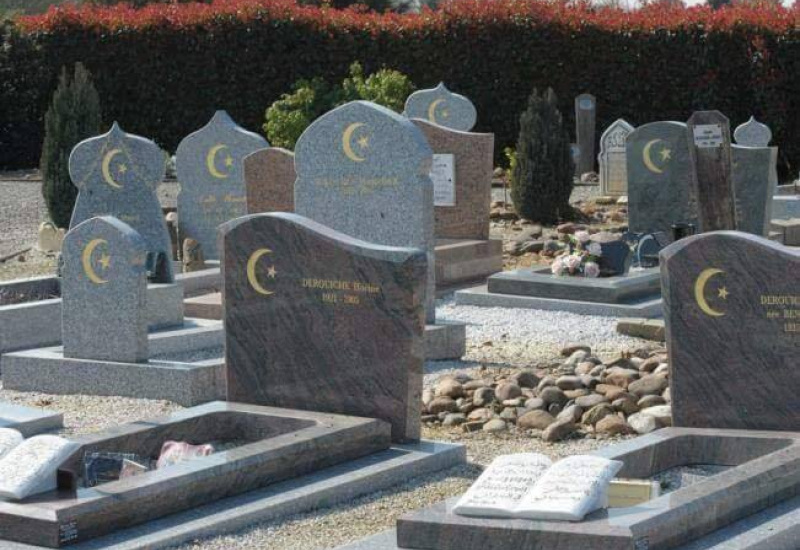 Infiltration d'eau dans le carré musulman du cimetière de Soleilmont, la ville a pris les choses en main