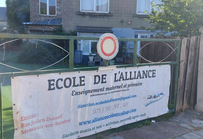 Une autre école touchée par un incendie cette nuit, à Monceau