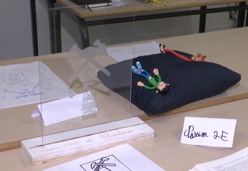 Des souvenirs fabriqués par des élèves bientôt vendus à Charleroi?