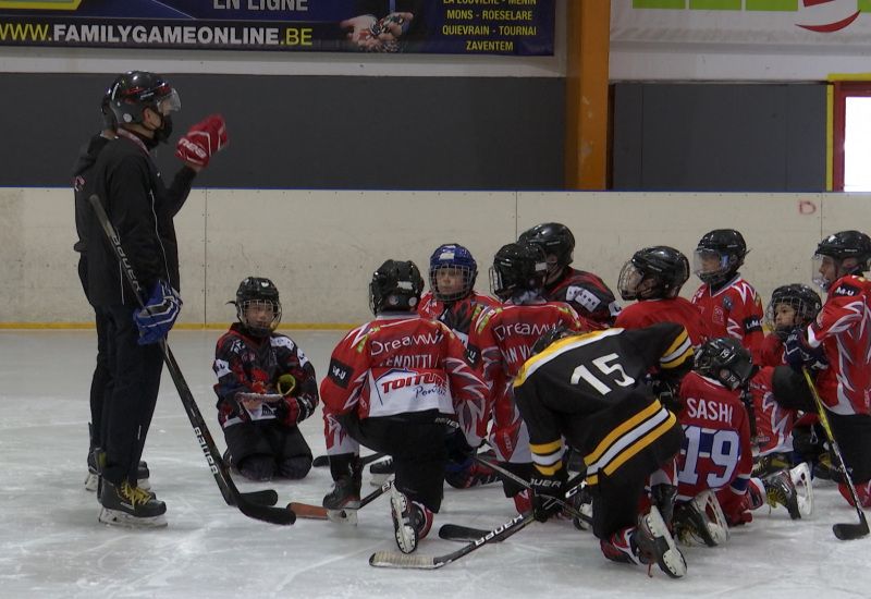 Hockey sur glace : un stage de Pâques pour les moins de 12 ans chez les Red Roosters à Charleroi