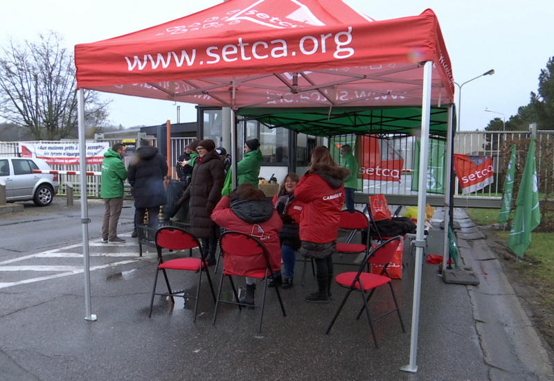 Le dépôt de Mestdagh à Gosselies bloqué, les supermarchés fermés au moins jusqu'à samedi