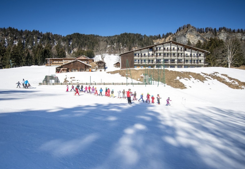 Marcinelle en montagne : Des classes de printemps pour remplacer les classes de neige (vidéo)