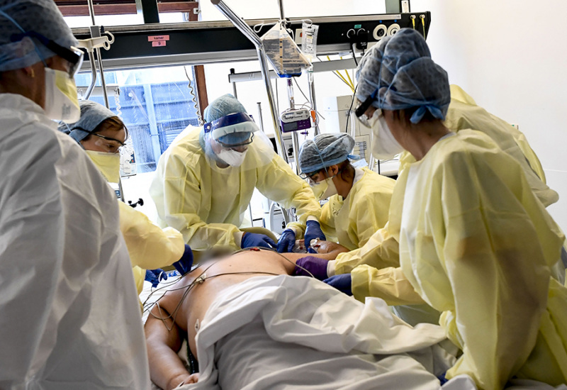 205 décès supplémentaires pour un total de 2240 et 487 nouvelles hospitalisations