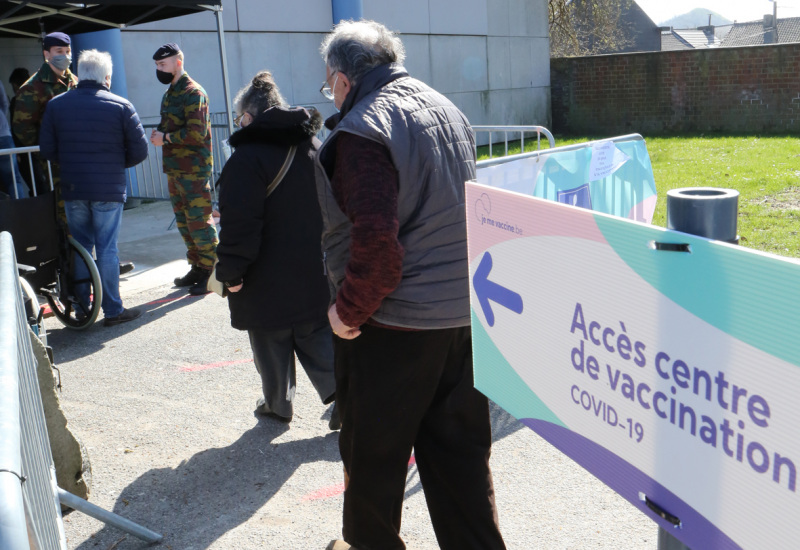 Châtelet: Des navettes gratuites vers des centres de vaccinations