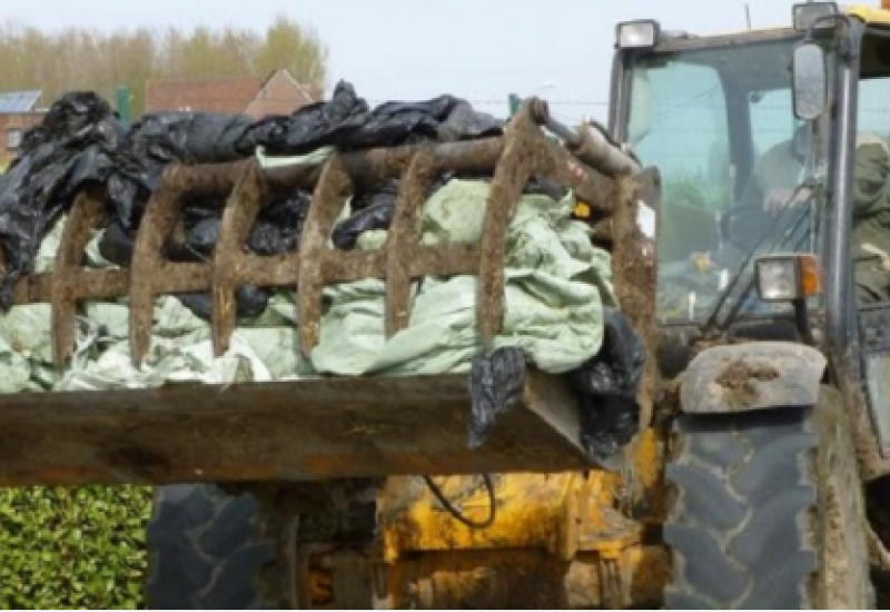 Collecte des bâches agricoles à Thuin et Chimay