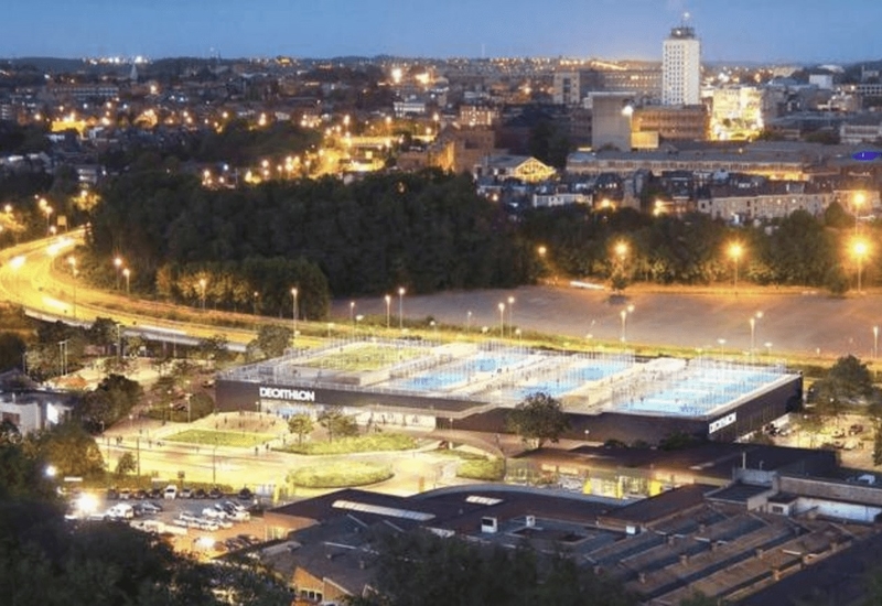 Pose de la première pierre du Décathlon de Charleroi