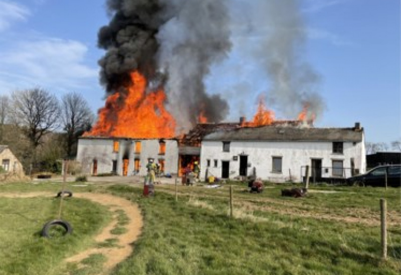 Chimay: Plusieurs maisons emportées par les flammes ce lundi matin