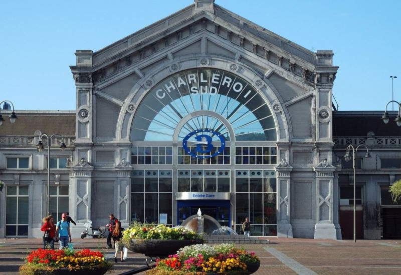 L'homme retrouvé sur les rails en gare de Charleroi, aurait chuté accidentellement