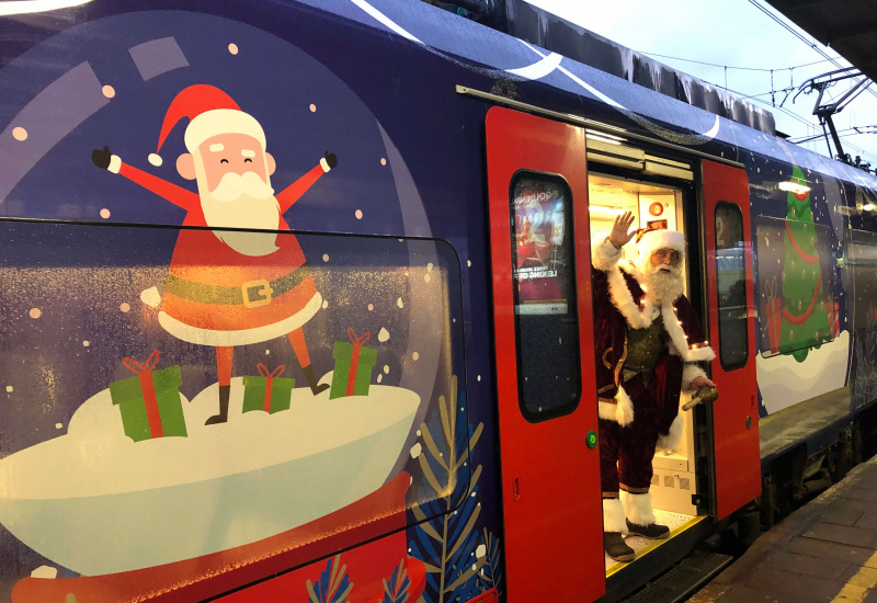 Un train aux couleurs de Noël samedi en gare de Charleroi