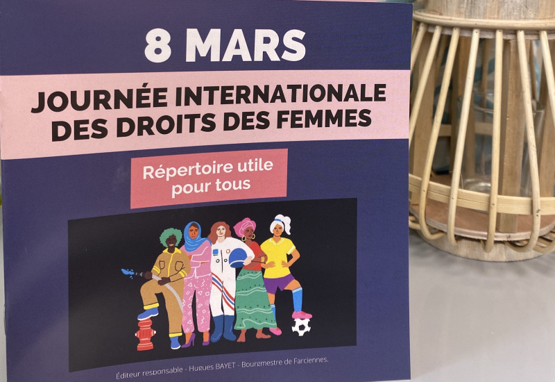 5000 brochures dédiées aux femmes et à leurs droits à Farciennes