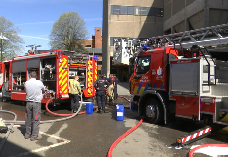 Incendie à l'UT : des réparations sont nécessaires, des impacts sur les cours