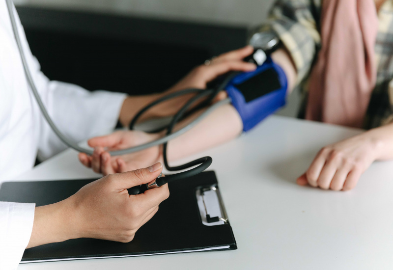 Interdiction professionnelle du personnel soignant non vacciné : le Conseil d'Etat remet un avis mitigé selon les syndicats