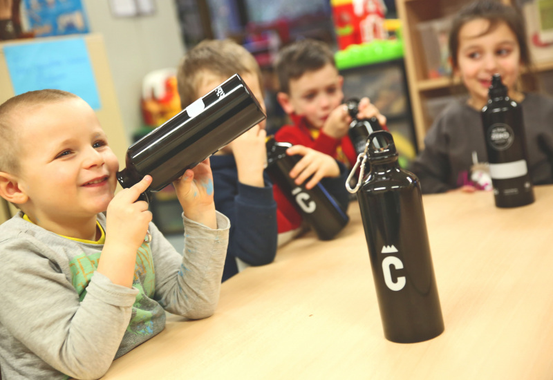 Charleroi: distribution de 20.000 gourdes dans les écoles 