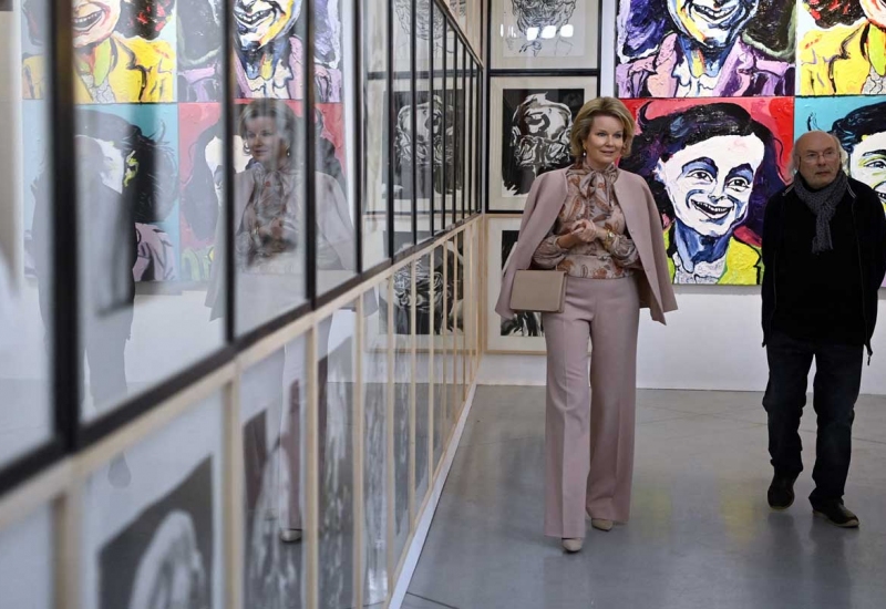 La Reine Mathilde a visité l'exposition du Carolo Charles Szymkowicz