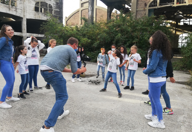 Rythme scolaire : Chez Temps Danses Urbaines, la directrice est mitigée (vidéo)