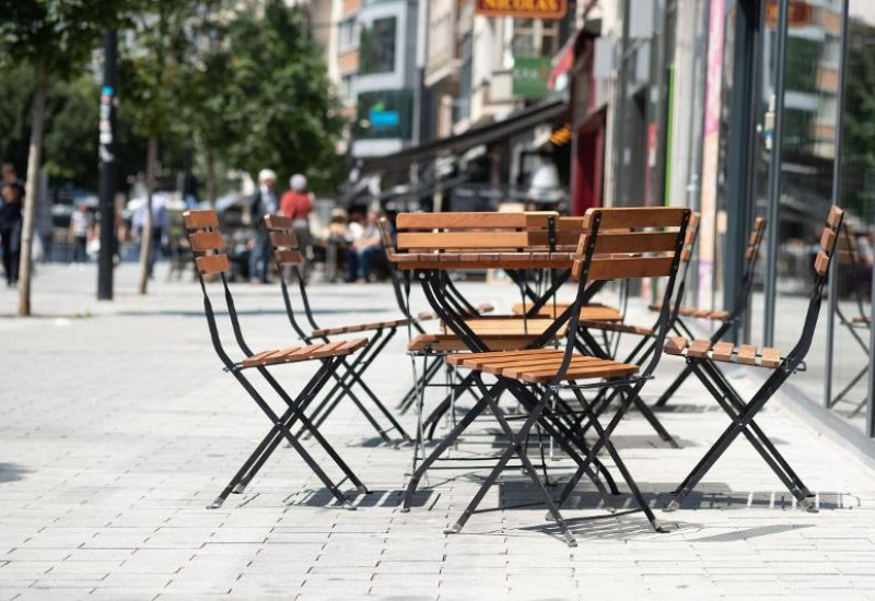 Charleroi: la Ville autorise la création ou l’extension temporaire de terrasses 