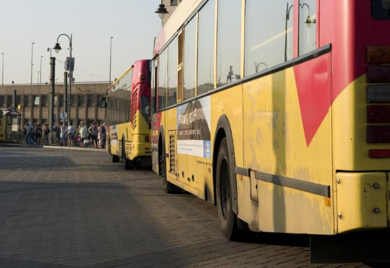 Charleroi: la gare des bus se coupe en deux à partir de ce lundi ! 