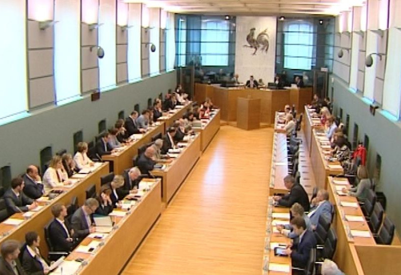 Parlement wallon: un rapport qui fait parler