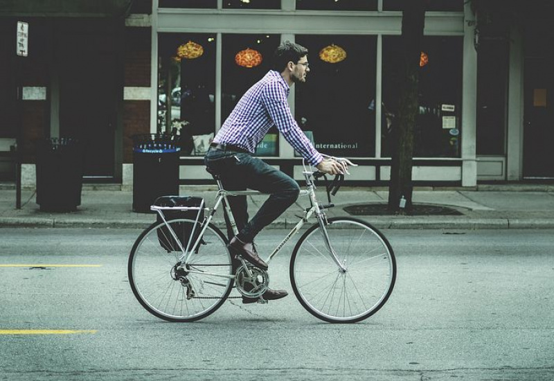 Une prime jusqu’à 400 euros pour acheter un vélo pour aller au boulot (Vidéo)