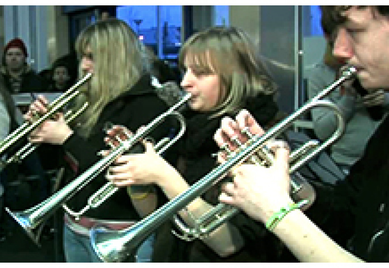 09/01/13 : Concert dans la gare de Charleroi