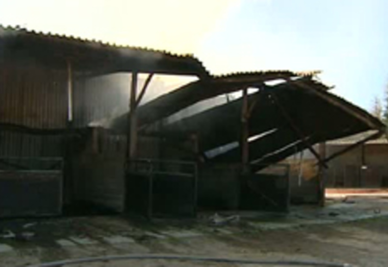 28/09/11 : Incendie dans un manège