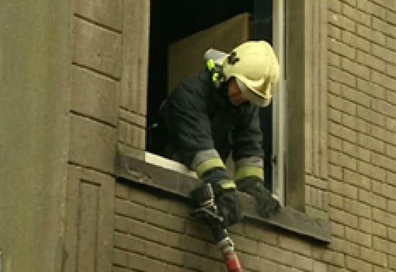 03/11/11 : Incendie à Roux
