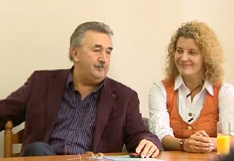 23/04/12 : Implosion du groupe "Vous"