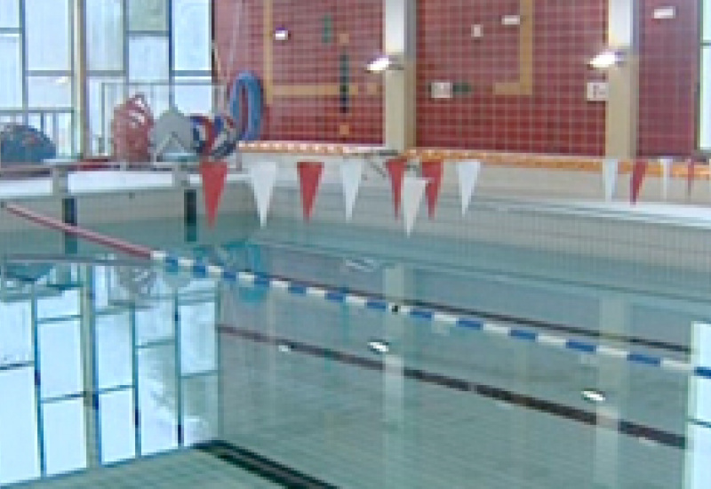 17/12/12 : La piscine de Marchienne fermée