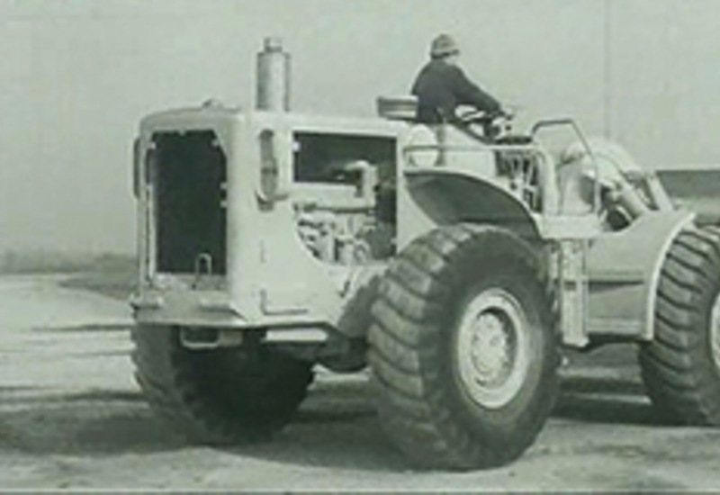 28/02/13 : CATERPILLAR Historique