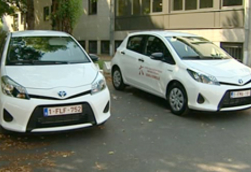 21/08/13 : Véhicules hybrides à Montigny-le-Tilleul