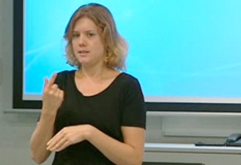 03/09/13 : Langue des signes au CHU