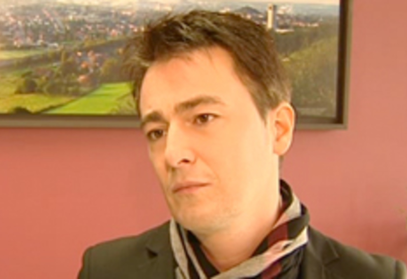 02/12/13 : CPAS de Farciennes : réaction d'Hugues Bayet