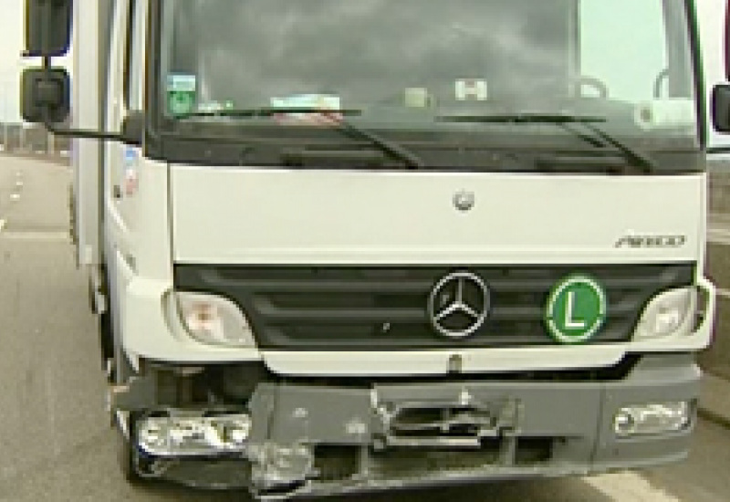 07/02/14 : Camion en ciseau sur le R3