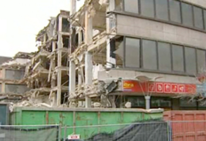 12/02/14 : Démolition du "Bon Marché"