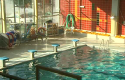 0 09/02/11 : La piscine de Marchienne fermée